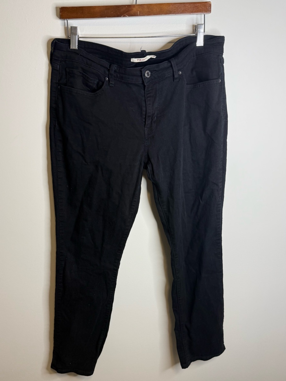 Levi's Black Straight-Leg Women's Jeans 714 straight size 33